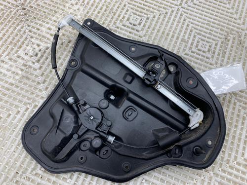 Rudehejsemekanisme venstre bagtil MAZDA CX-3 (DK) 2.0 SKYACTIV-G (DK5W, DK6W) | BP39340661C24 - Image 2