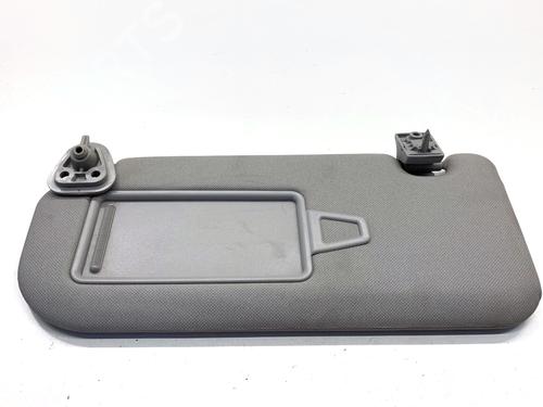 Used Left sun visor Left sun visor 39324784 39324784