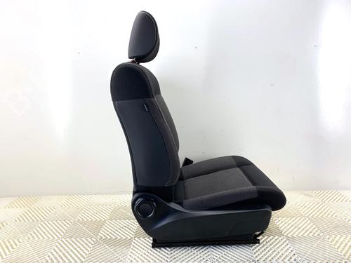 Right front seat CITROËN C4 CACTUS 1.2 THP 110 | BP39316848C16 - Image 6