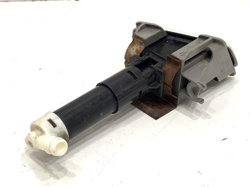 Headlight washer MITSUBISHI ASX (GA_W_) 1.6 MIVEC (GA1W) | BP39330914E17 - Image 2