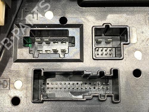 Fuse box MERCEDES-BENZ CLS (C218) CLS 350 CDI / d (218.323) | BP39295765E1 - Image 3