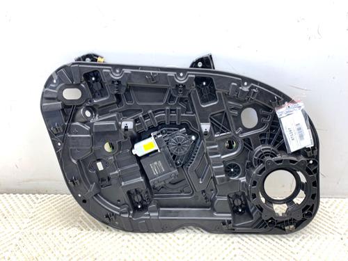 rudehejsemekanisme-ventre-foran-volvo-xc60-ii-246-2017-39332681 main image