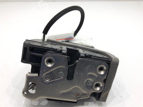 front-right-lock-opel-astra-k-b16-2015-2016-2017-2018-2019-2020-2021-2022-39315355 main image