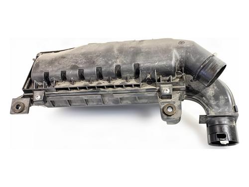 Used Air filter box Air filter box PEUGEOT 3008 II SUV (MC_, MR_, MJ_, M4_) 1.2 THP/ PureTech 130 (MRHNSM, MRHNSU, MRHNSJ, MRHNYW,... (131 hp) 39971138 39971138