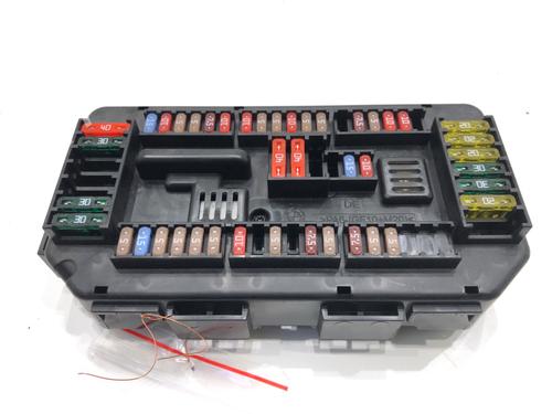 Used Fuse box Fuse box 39283686 39283686
