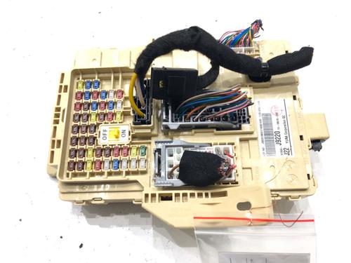 Used Fuse box Fuse box 39279223 39279223