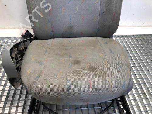 Left front seat VW CRAFTER 30-35 Bus (2E_) 2.5 TDI | BP39346200C15 - Image 2