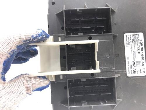 Electronic module VW GOLF VII Variant (BA5, BV5) 2.0 TDI | BP39298037M83 - Image 2