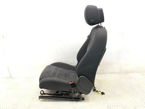 Right front seat VW TOURAN (1T3) 2.0 TDI | BP39363299C16 - Image 6