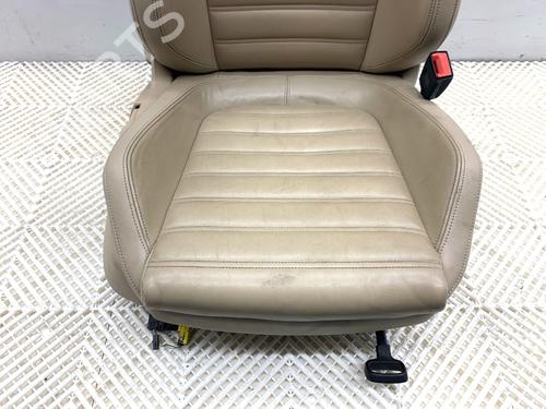 Right front seat VW PASSAT B7 (362) 2.0 TDI | BP39324970C16 - Image 3