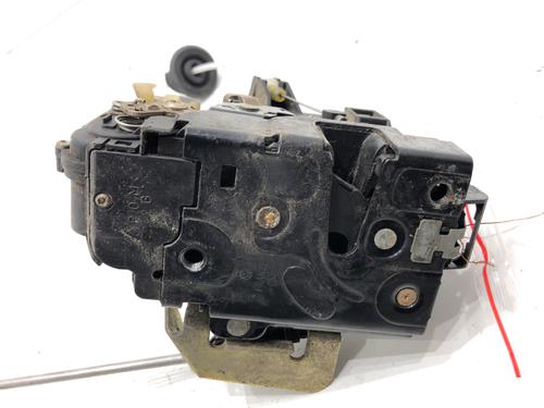 front-left-lock-audi-a4-b6-8e2-2000-2001-2002-2003-2004-2005-39318857 main image