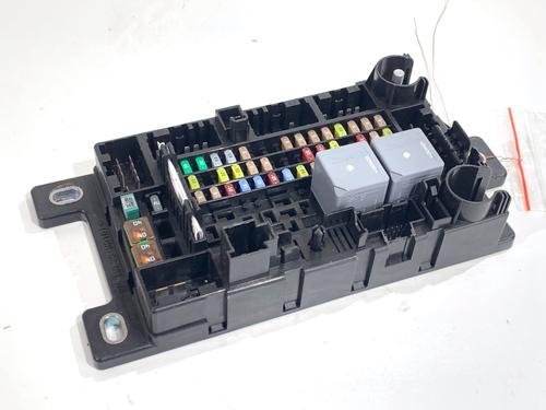 Used Fuse box Fuse box 39322369 39322369