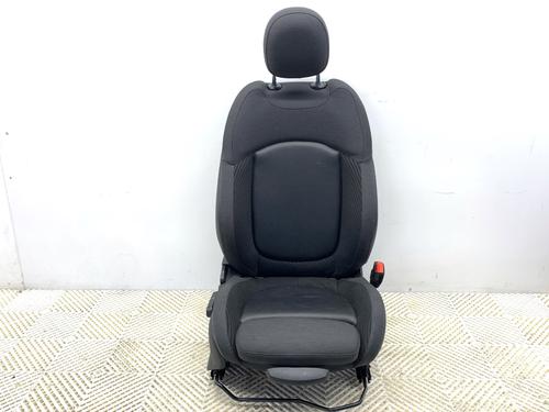 left-front-seat-mini-mini-clubman-f54-2014-39319476 main image