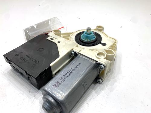 Left front window motor VW PASSAT B6 (3C2) 2.0 FSI | BP39347676E21 - Image 2