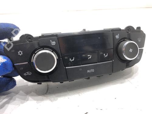 Used Climate control Climate control 39298068 39298068