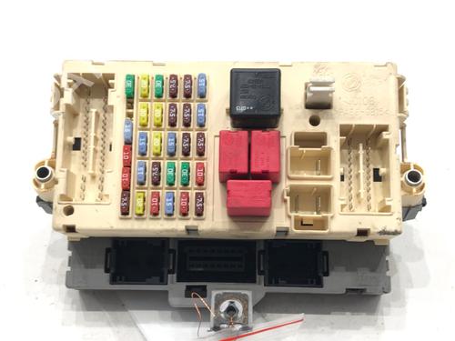 Used Fuse box Fuse box 39277569 39277569