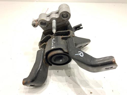 Used Engine mount Engine mount 39290361 39290361