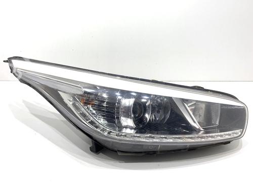 right-headlight-kia-ceed-sportswagon-jd-2012-2013-2014-2015-2016-2017-2018-39348522 main image