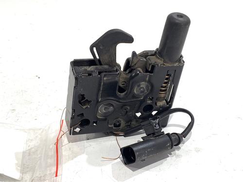 hood-lock-audi-a4-b9-avant-8w5-8wd-2015-39302762 main image