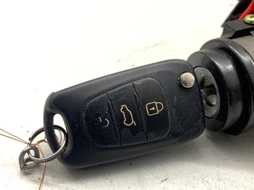 Switch HYUNDAI ix35 (LM, EL, ELH) 1.7 CRDi | BP40521692I30 - Image 2