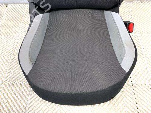 Right front seat TOYOTA AYGO (_B4_) 1.0 (KGB40) | BP39356213C16 - Image 4