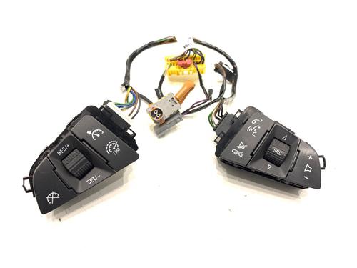 Used Steering wheel controls Steering wheel controls 39302941 39302941