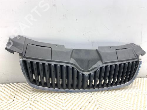 Used Grille Grille 39326902 39326902