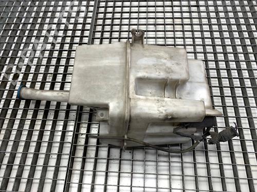 Used Windscreen washer tank Windscreen washer tank 39295625 39295625
