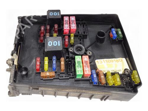 Used Fuse box Fuse box VW GOLF VI (5K1) 1.4 TSI (122 hp) 40033233 40033233