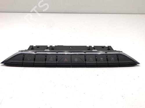 warning-switch-skoda-octavia-iv-combi-nx5-pv5-2019-39323601 main image