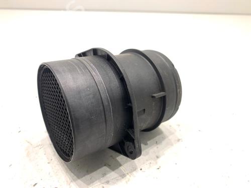 Mass air flow sensor VW PASSAT B7 Variant (365) 2.0 TDI | BP39326997M95 - Image 2