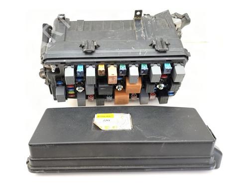 Used Fuse box Fuse box OPEL ANTARA A (L07) 2.0 CDTI 4x4 (150 hp) 39735770 39735770