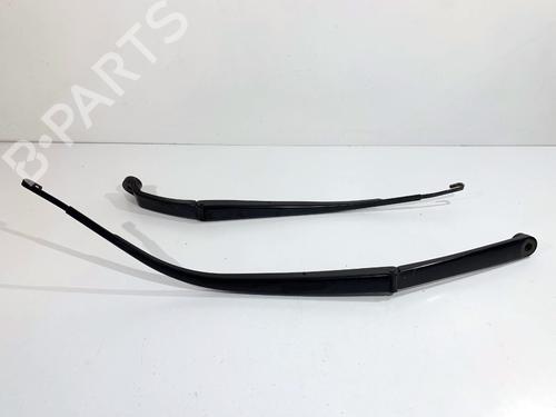 Used Front windshield wiper arm Front windshield wiper arm HONDA CR-V IV (RM_) 2.0 AWD (RE5, RM2) (155 hp) 39352418 39352418