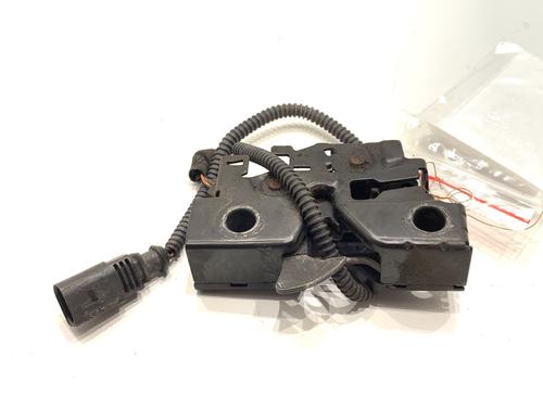hood-lock-vw-golf-vii-variant-ba5-bv5-2013-2014-2015-2016-2017-2018-2019-2020-2021-2022-39325024 main image