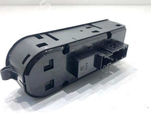 Switch OPEL ASTRA H GTC (A04) 1.9 CDTI (L08) | BP39328020I30 - Image 2