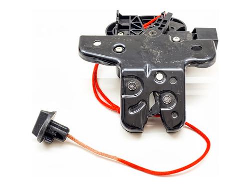 tailgate-lock-alfa-romeo-giulia-952_-2015-39358487 main image