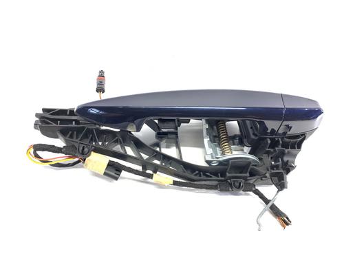 front-left-exterior-door-handle-bmw-2-active-tourer-f45-2013-2014-2015-2016-2017-2018-2019-2020-2021-39296049 main image