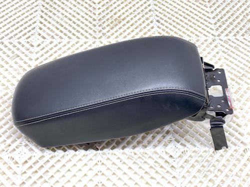 armrest-center-console-jeep-cherokee-kl-2013-39334509 main image