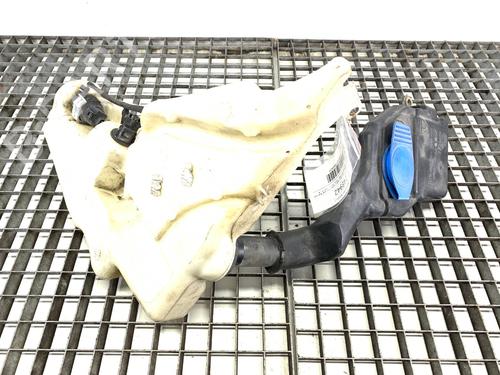 windscreen-washer-tank-audi-a4-b8-8k2-2007-2008-2009-2010-2011-2012-2013-2014-2015-2016-2017-39295889 main image
