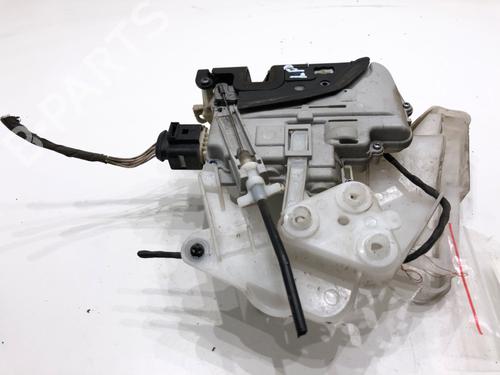 Front left lock VW PASSAT B7 (362) 2.0 TDI | BP39314363C98 - Image 2