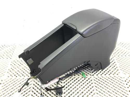 armrest-center-console-volvo-xc60-i-suv-156-2008-2009-2010-2011-2012-2013-2014-2015-2016-2017-2018-39282136 main image