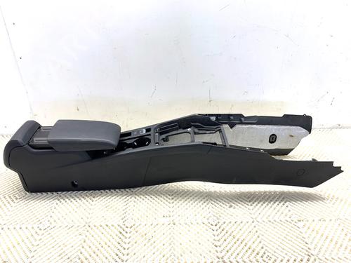 Mittelkonsole VW PASSAT B8 (3G2, CB2) 2.0 TSI 4motion | BP39338581I22 - Image 3
