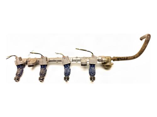 Used Injection rail Injection rail TOYOTA YARIS (_P1_) 1.0 (SCP10_, SCP10R) (65 hp) 40558705 40558705