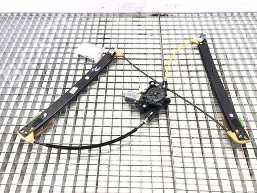 rudehejsemekanisme-hjre-foran-audi-a4-b9-8w2-8wc-2015-39279813 main image