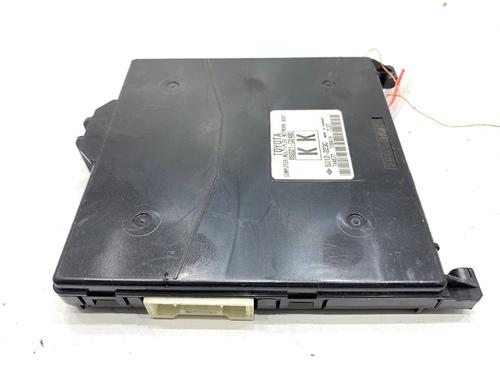 Used Fuse box Fuse box TOYOTA AURIS Estate (_E18_) 1.8 Hybrid (ZWE186_, ZWE186R, ZWE186H) (136 hp) 39304357 39304357