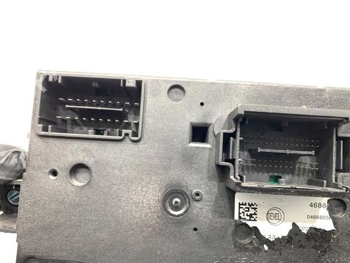 Fuse box PEUGEOT BOXER Bus 2.0 BlueHDi 130 | BP39339765E1 - Image 3