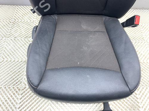 Right front seat BMW X1 (E84) sDrive 16 d | BP39325264C16 - Image 3