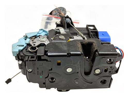 front-left-lock-vw-touran-1t3-2010-2011-2012-2013-2014-2015-2016-39363767 main image