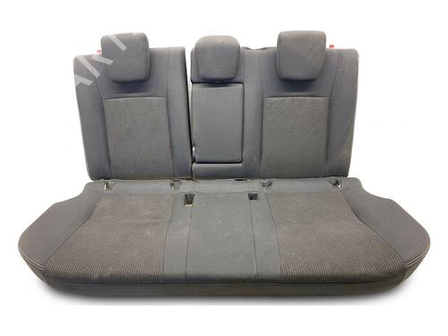 rear-seat-2nd-row-suzuki-sx4-s-cross-jy-2013-39354591 main image
