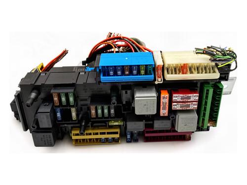 Used Fuse box Fuse box MERCEDES-BENZ GLK-CLASS (X204) 250 CDI 4-matic (204.982, 204.904) (204 hp) 40171114 40171114